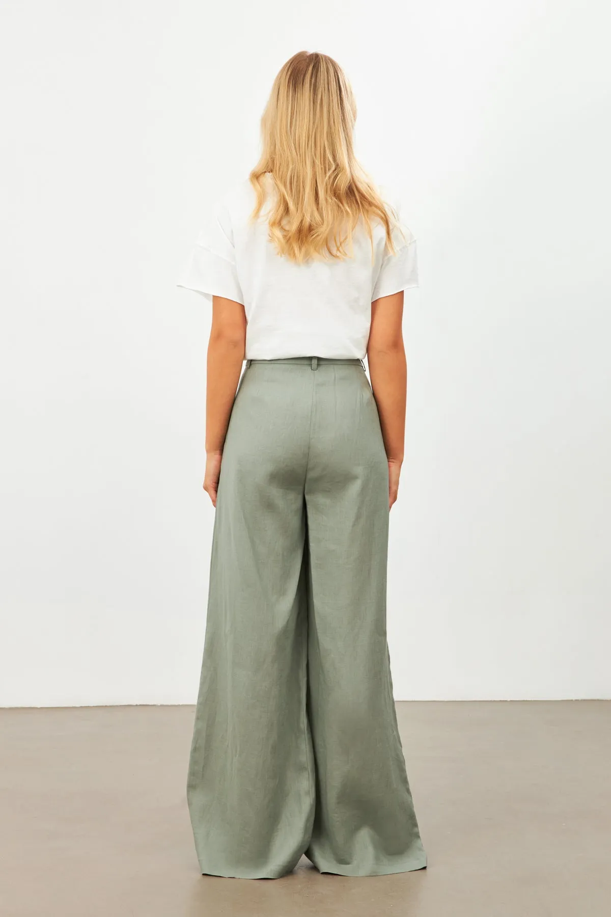 Setre Pleat Detailed Linen Trousers Olive