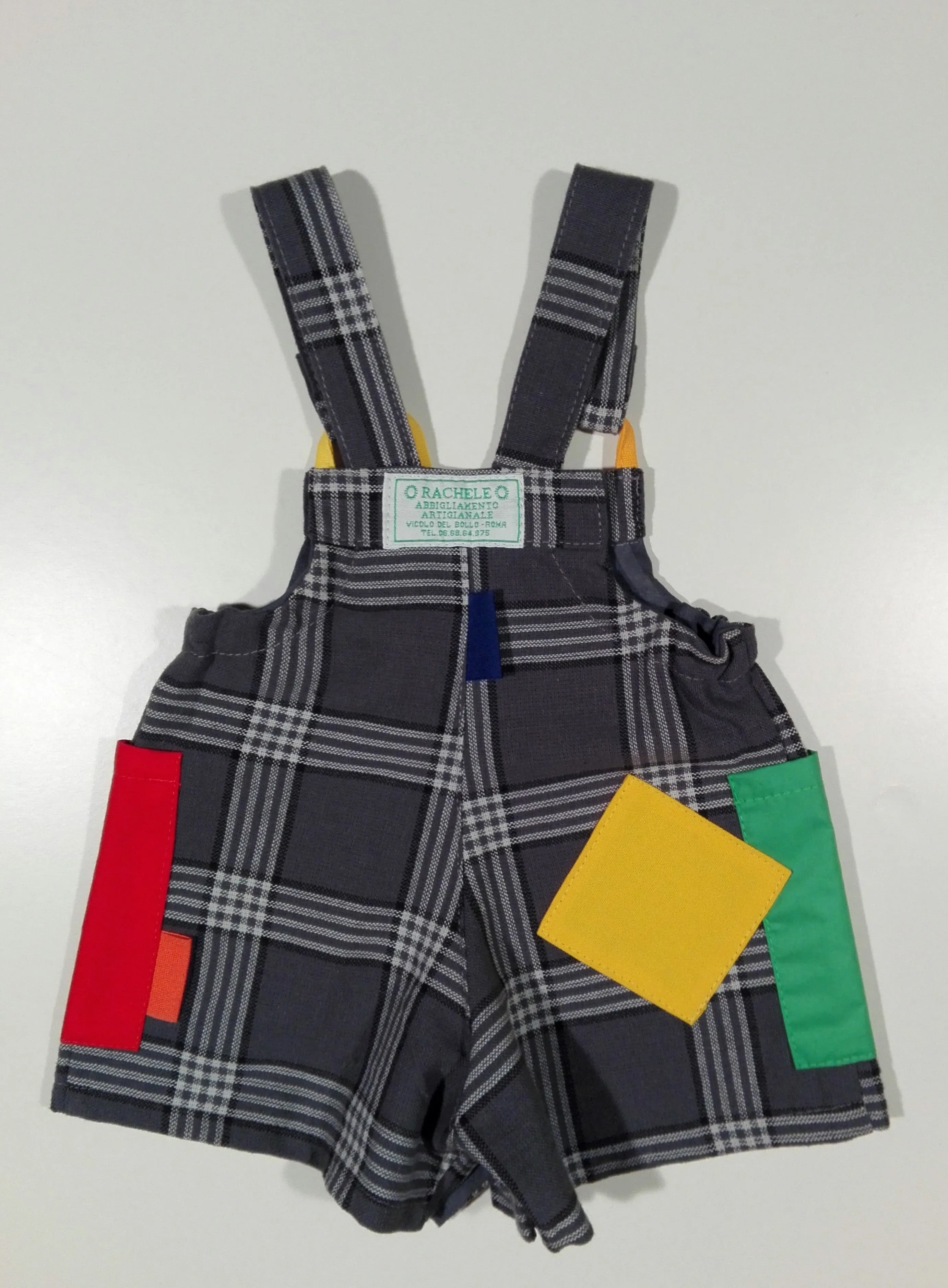 Short dungaree in cotton/linen with colored patches